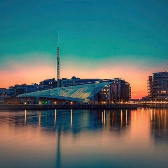 Tjuvholmen / Aker Brygge - Most Expensive Area In Oslo! Apartment ภายนอก รูปภาพ